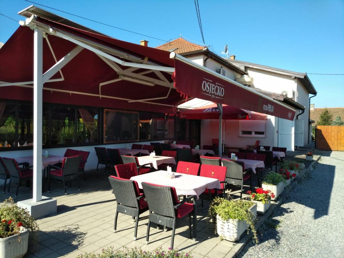 Pansion Ribnjak Nasice Exterior foto