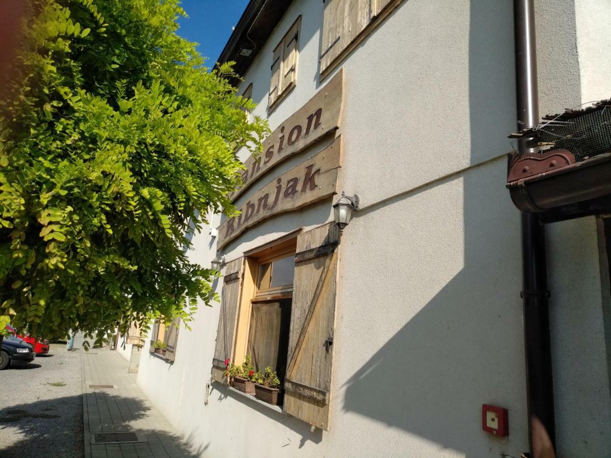 Pansion Ribnjak Nasice Exterior foto